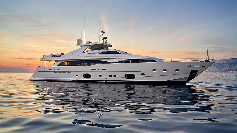 DISCOUNT! 34 meter yacht - price never lower than this!